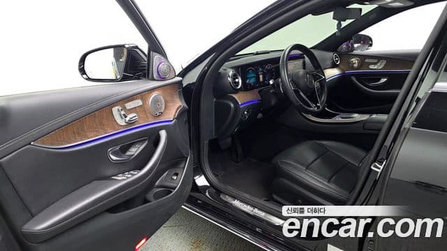 Mercedes-Benz E-Class 2020 — ფოტო 10/20