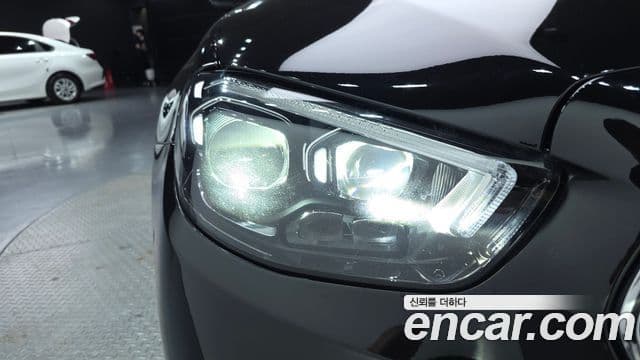 Mercedes-Benz E-Class 2020 — Photo 5/34