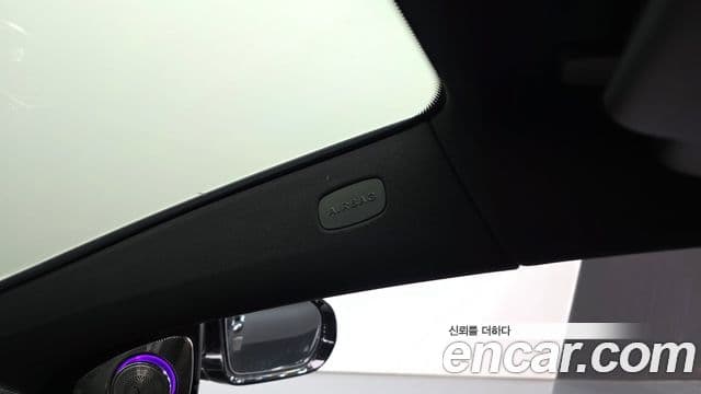 Mercedes-Benz E-Class 2020 — Photo 33/34
