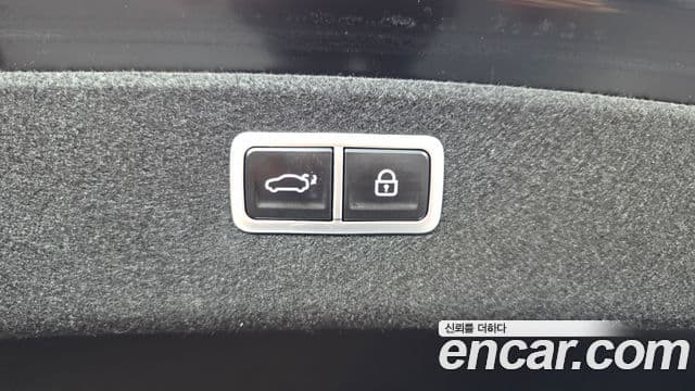 Genesis Electrified G80 2020 — фото 17 из 20