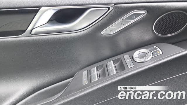 Genesis G80 2020 — ფოტო 18/34