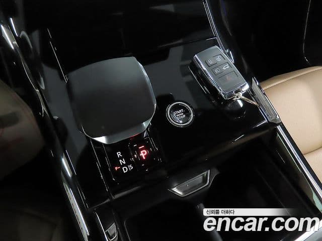 Land Rover Range Rover Sport 2025 — ფოტო 8/19