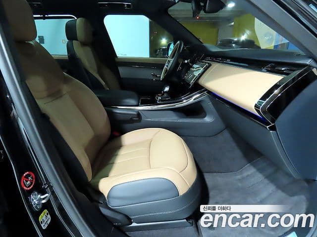 Land Rover Range Rover Sport 2025 — ფოტო 18/19