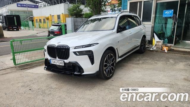 BMW X7 2023 — ფოტო 1/7