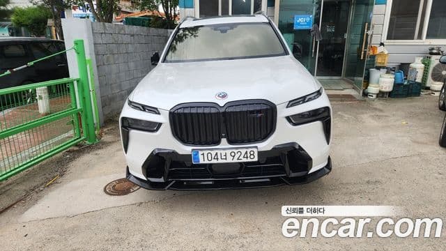 BMW X7 2023 — ფოტო 2/7