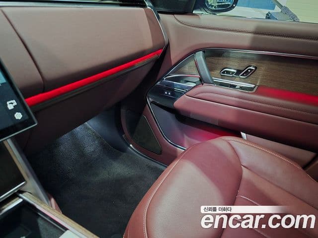 Land Rover Range Rover 2024 — ფოტო 11/20