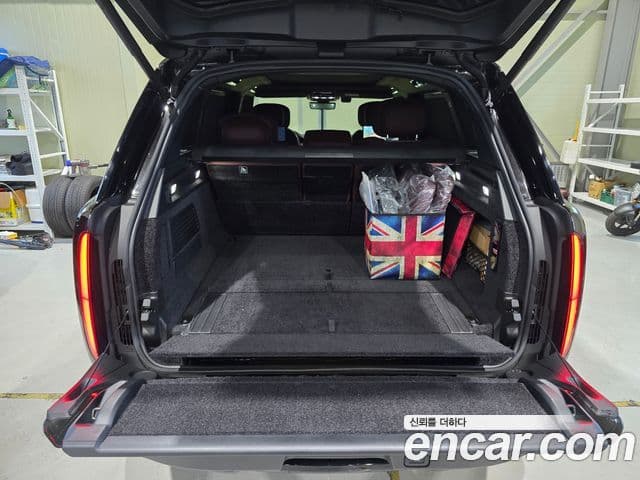 Land Rover Range Rover 2024 — ფოტო 15/20