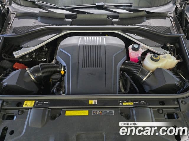 Land Rover Range Rover 2024 — ფოტო 16/20