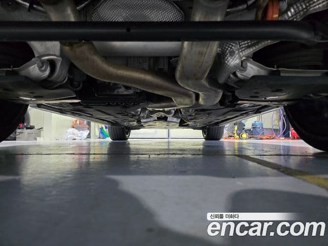 Land Rover Range Rover 2024 — ფოტო 18/20