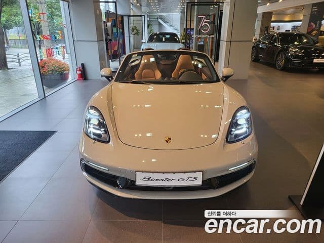 Porsche 718 Boxster 2023 — Şəkil 7/9