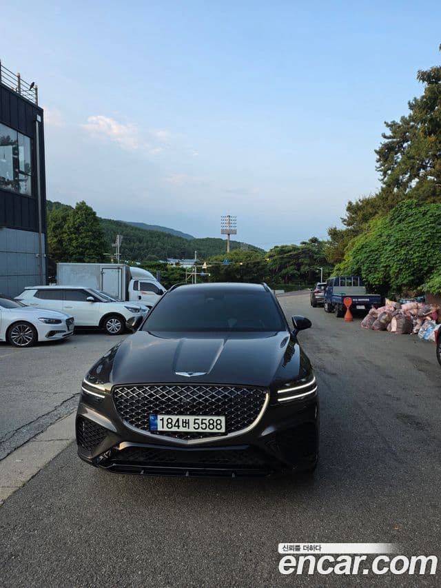 Genesis GV70 2023 — Şəkil 2/14