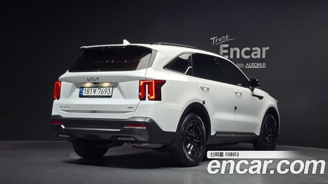 Kia Sorento 2024 — Фото 2/20