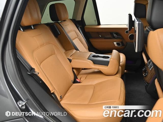 Land Rover Range Rover 2021 — фото 12 из 20