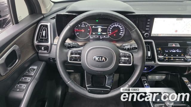 Kia Sorento 2021 — ფოტო 13/20