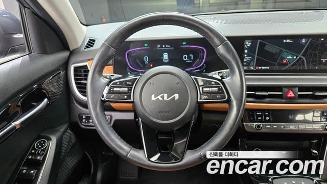 Kia Seltos 2024 — фото 13 из 20