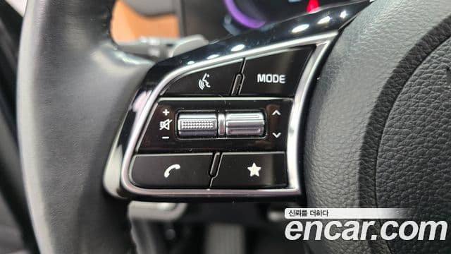 Kia Seltos 2024 — ფოტო 16/20