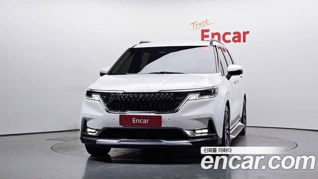 Kia Carnival 2021 — ფოტო 3/20