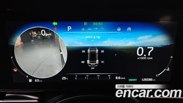 Kia Carnival 2021 — ფოტო 8/20