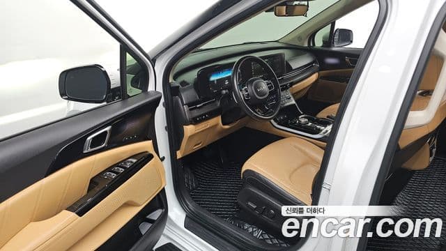 Kia Carnival 2021 — ფოტო 10/20