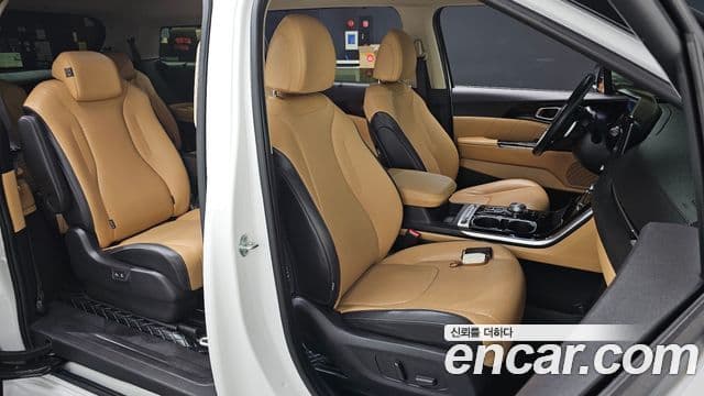 Kia Carnival 2021 — ფოტო 11/20