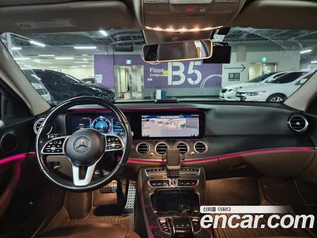 Mercedes-Benz E-Class 2018 — Фото 9/20