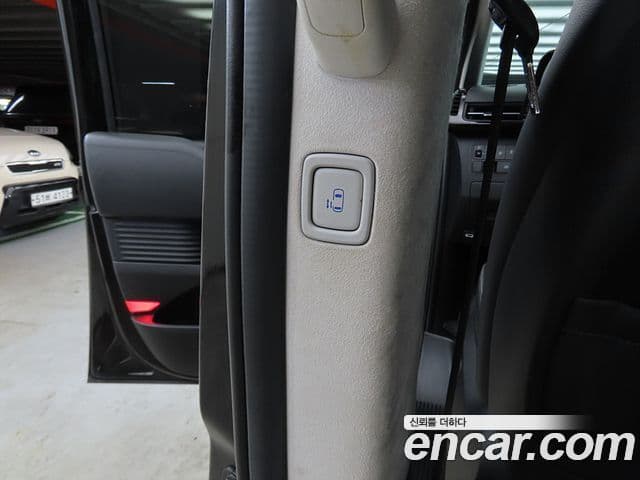 Hyundai Staria 2022 — ფოტო 16/20