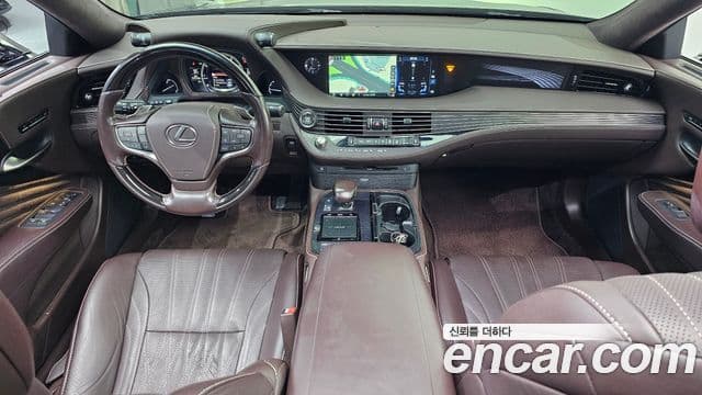 Lexus LS500 2019 — Şəkil 17/20