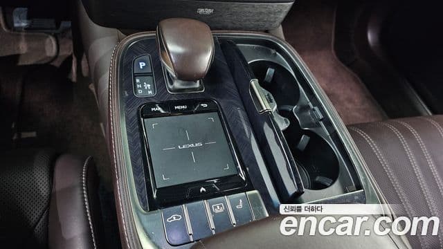 Lexus LS500 2019 — Şəkil 3/20