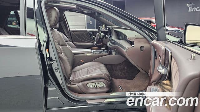 Lexus LS500 2019 — Şəkil 9/20