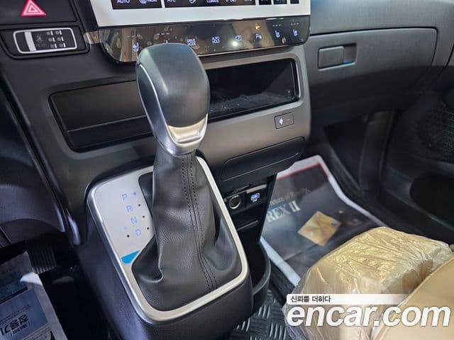 Hyundai Staria 2024 — фото 11 из 20