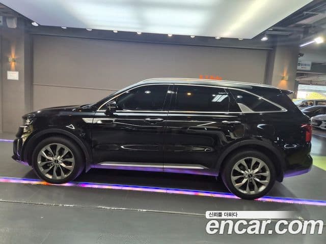Kia Sorento 2022 — Фото 2/20
