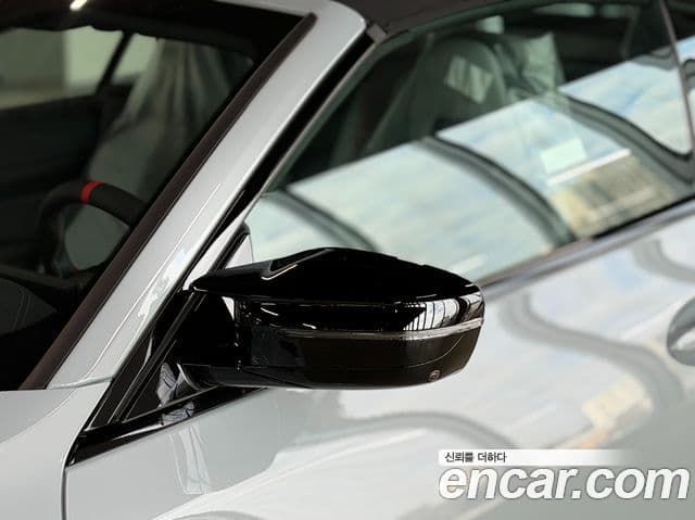BMW M4 2025 — Photo 8/12