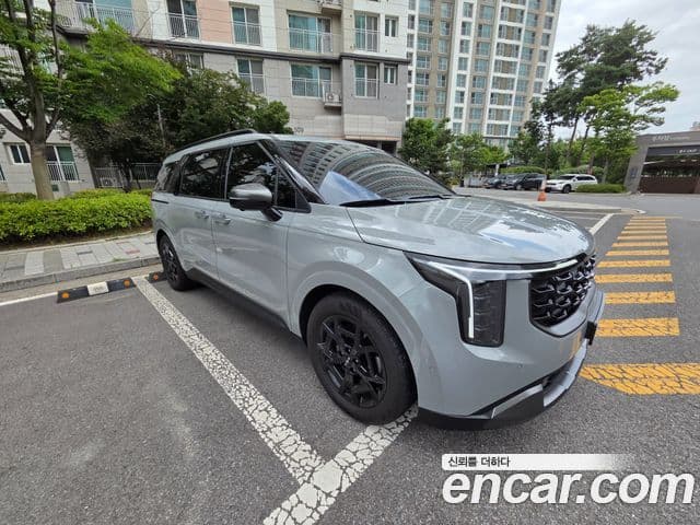 Kia Carnival 2025 — ფოტო 2/16