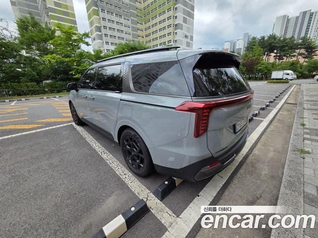 Kia Carnival 2025 — ფოტო 6/16