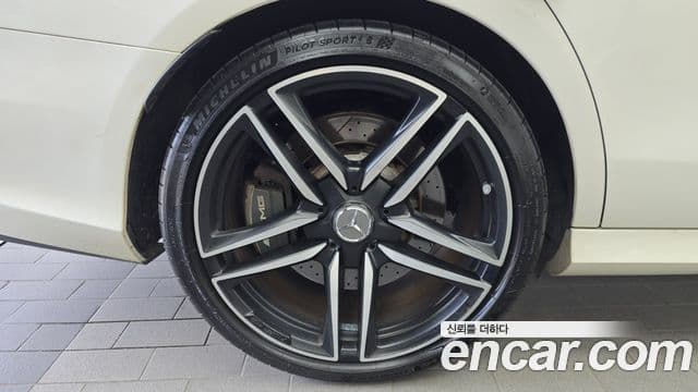 Mercedes-Benz E-Class 2018 — ფოტო 3/20