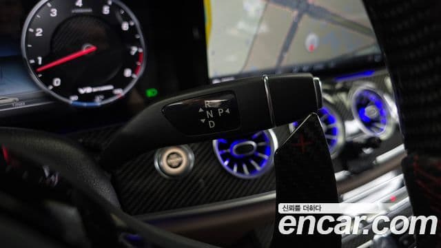 Mercedes-Benz E-Class 2018 — ფოტო 17/20