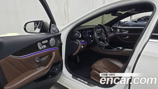Mercedes-Benz E-Class 2018 — ფოტო 6/20