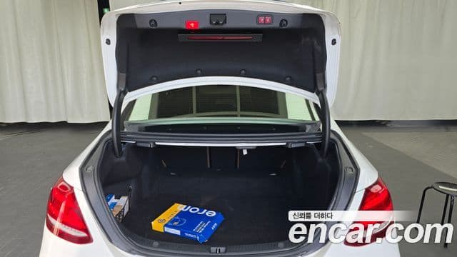 Mercedes-Benz E-Class 2018 — ფოტო 11/20