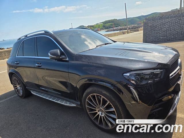 Mercedes-Benz GLE-Class 2024 — ფოტო 4/18