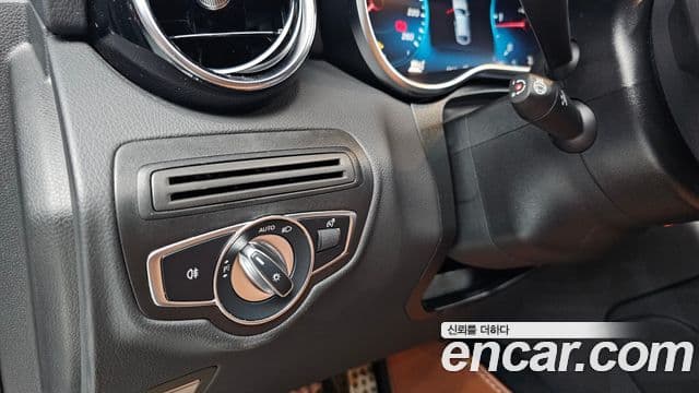 Mercedes-Benz GLC-Class 2022 — ფოტო 14/20