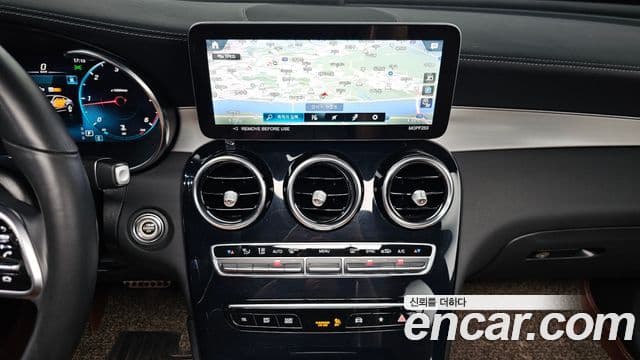 Mercedes-Benz GLC-Class 2022 — ფოტო 16/20