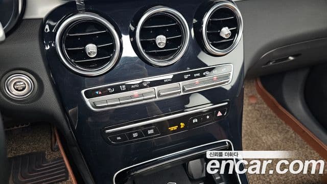 Mercedes-Benz GLC-Class 2022 — ფოტო 19/20