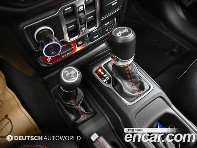 Jeep Wrangler 2019 — Photo 11/20
