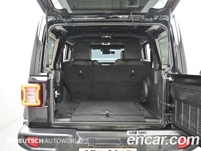 Jeep Wrangler 2019 — Photo 8/20