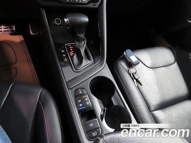 Kia Niro 2020 — Şəkil 7/19
