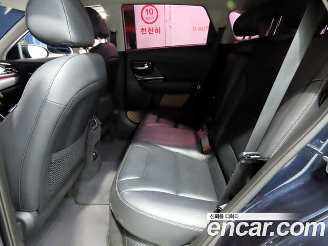 Kia Niro 2020 — Şəkil 11/19