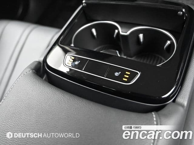 Genesis Electrified G80 2023 — ფოტო 15/20