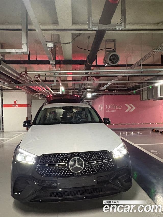 Mercedes-Benz GLE-Class 2026 — ფოტო 3/10