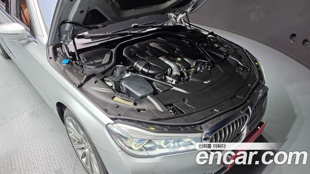 BMW 7 Series 2018 — Şəkil 5/20