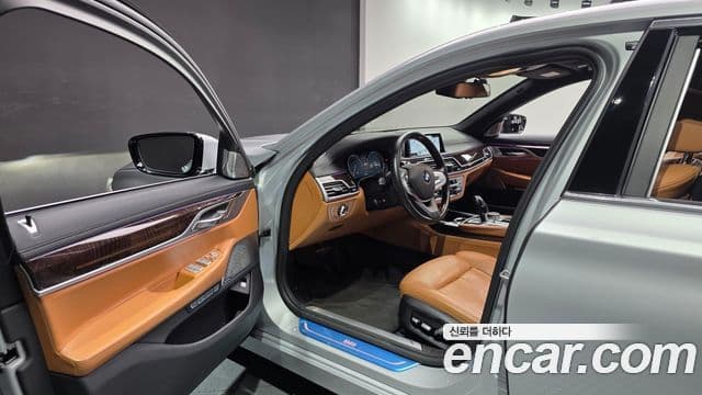 BMW 7 Series 2018 — Şəkil 9/20